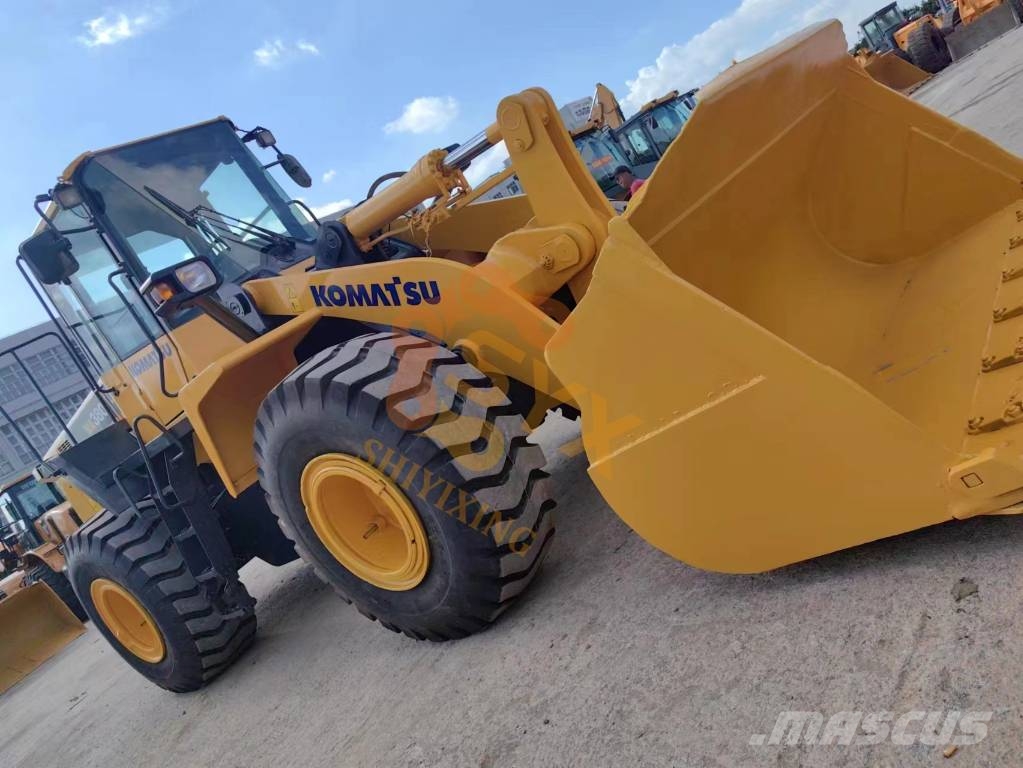 Komatsu WA 380 轮式装载机