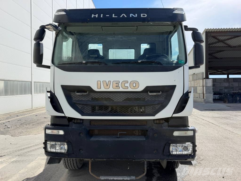 Iveco Trakker 400 Betonmixers en pompen