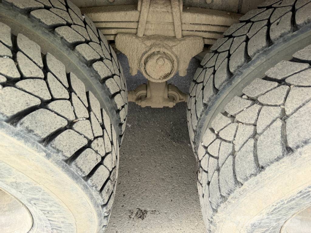 Iveco Trakker 400 Betonmixers en pompen