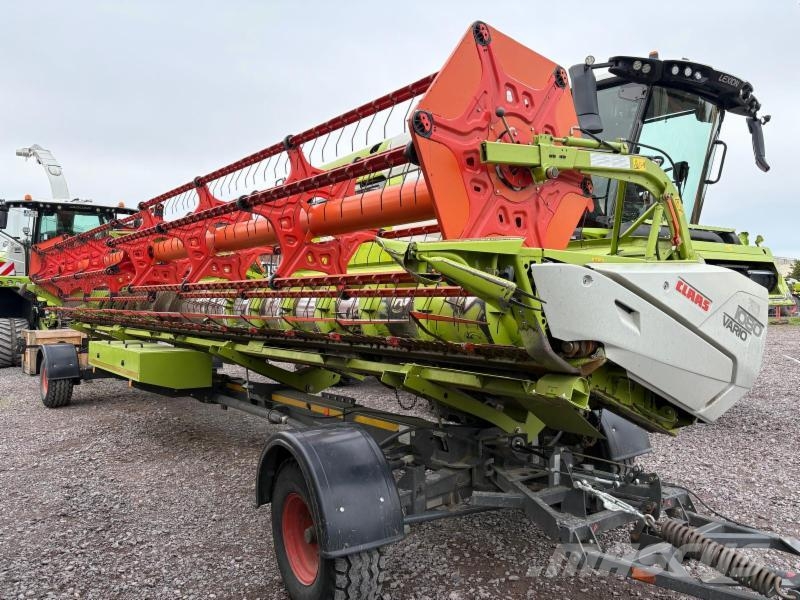 CLAAS LEXION 7700 Mähdrescher