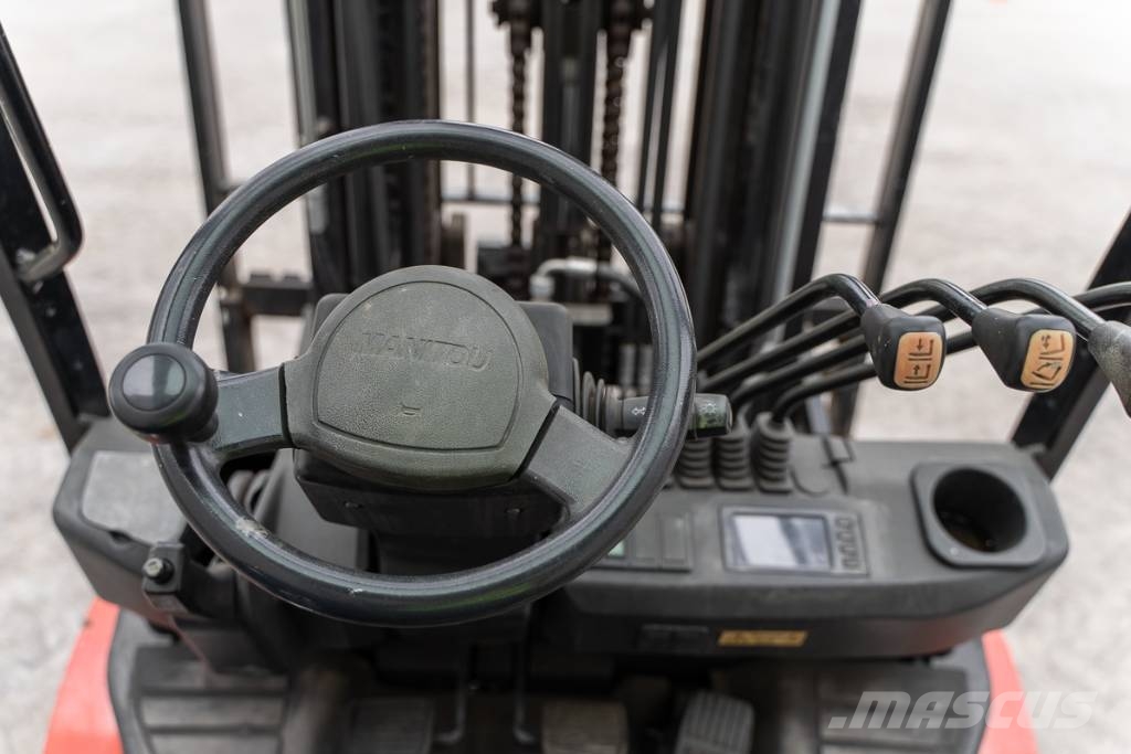 Manitou MI 30 D Dyzeliniai krautuvai