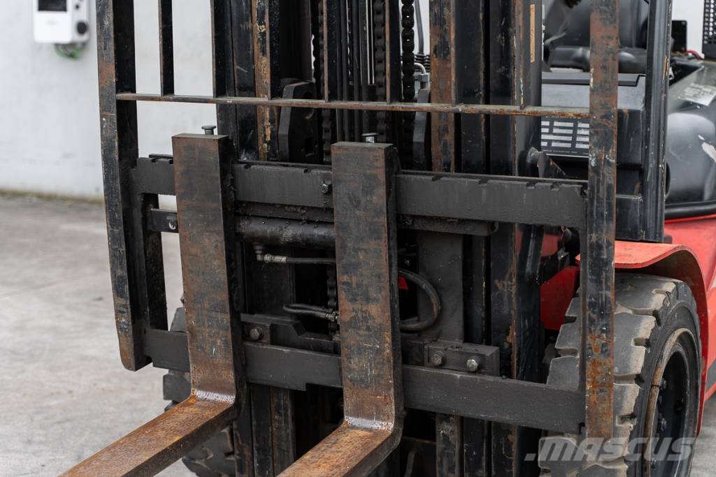 Manitou MI 30 D Dyzeliniai krautuvai