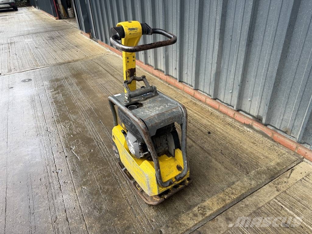 Wacker Neuson DPU 2540H Plate Compactor Vibrátorok