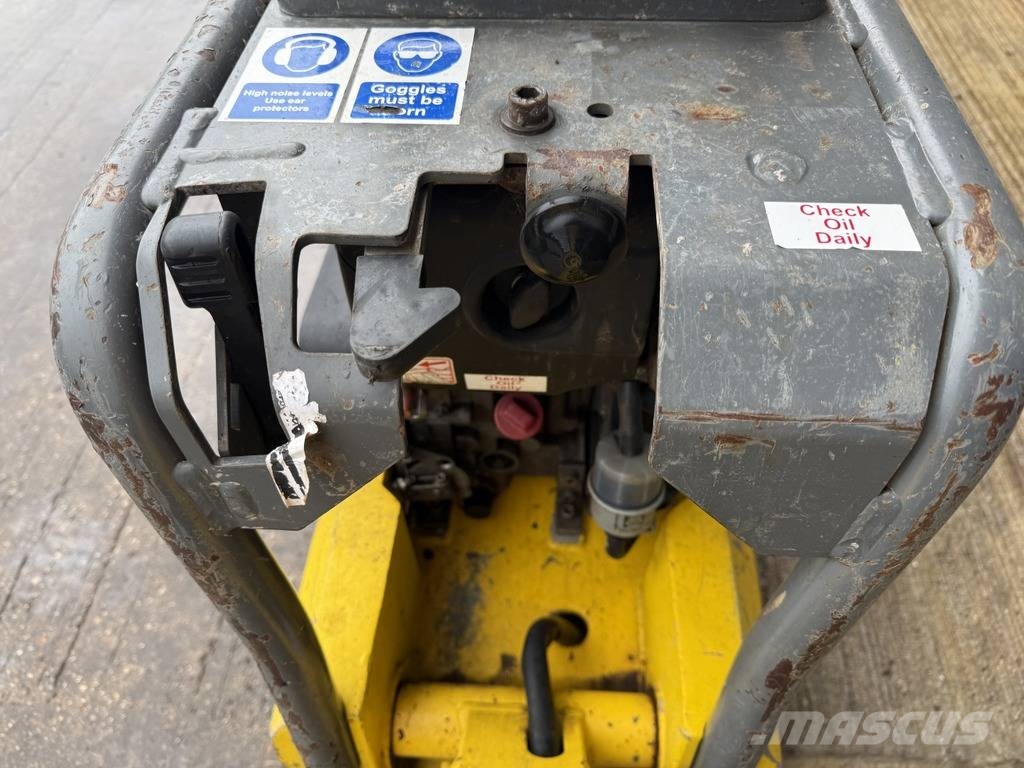 Wacker Neuson DPU 2540H Plate Compactor Vibrátorok