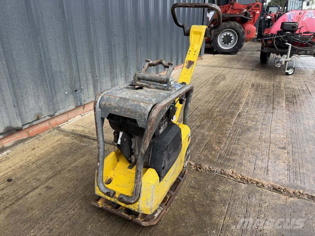 Wacker Neuson DPU 2540H Plate Compactor Vibrátorok