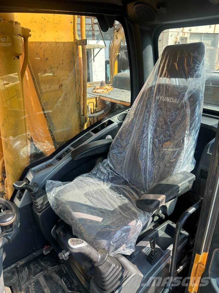 Hyundai 210W-9S Bagri na kolesih