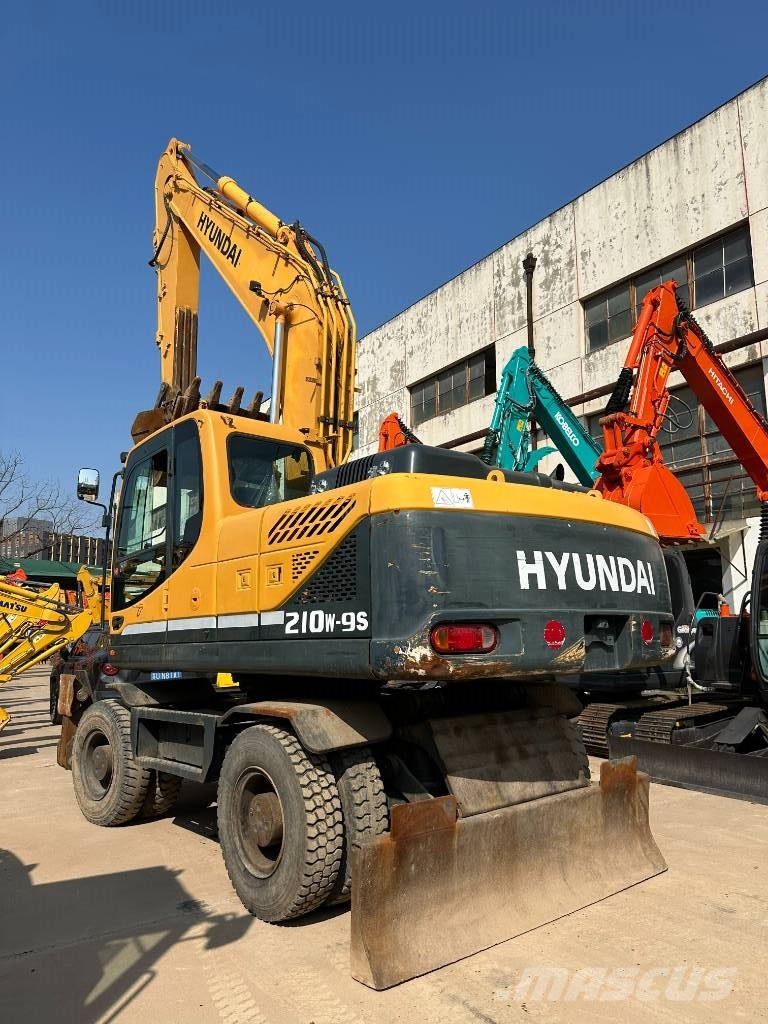 Hyundai 210W-9S Bagri na kolesih