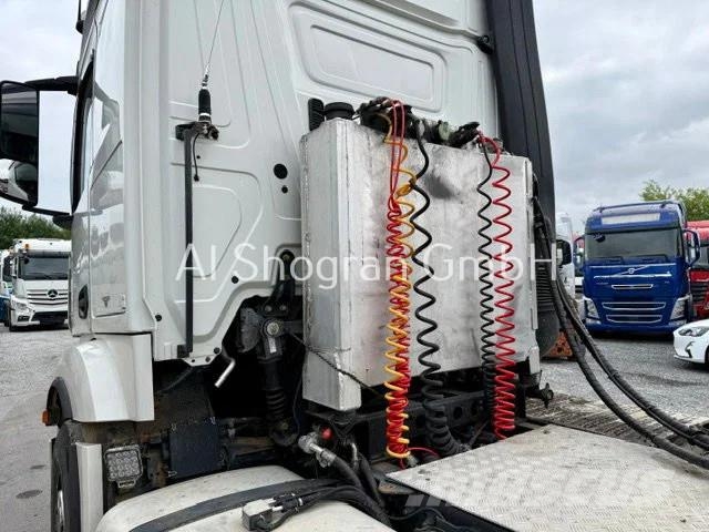 Mercedes-Benz Actros 2545 6x2/Kipphydraulik /Motorschaden !!! Τράκτορες