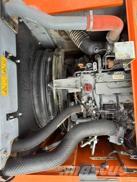 Hitachi ZX 140 W-5 Gravemaskiner på hjul