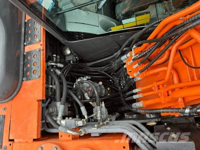 Hitachi ZX 140 W-5 Gravemaskiner på hjul