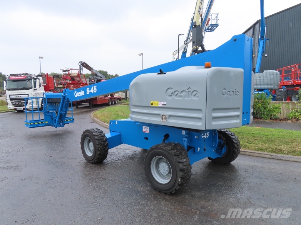 Genie S 45 Teleskopiniai keltuvai