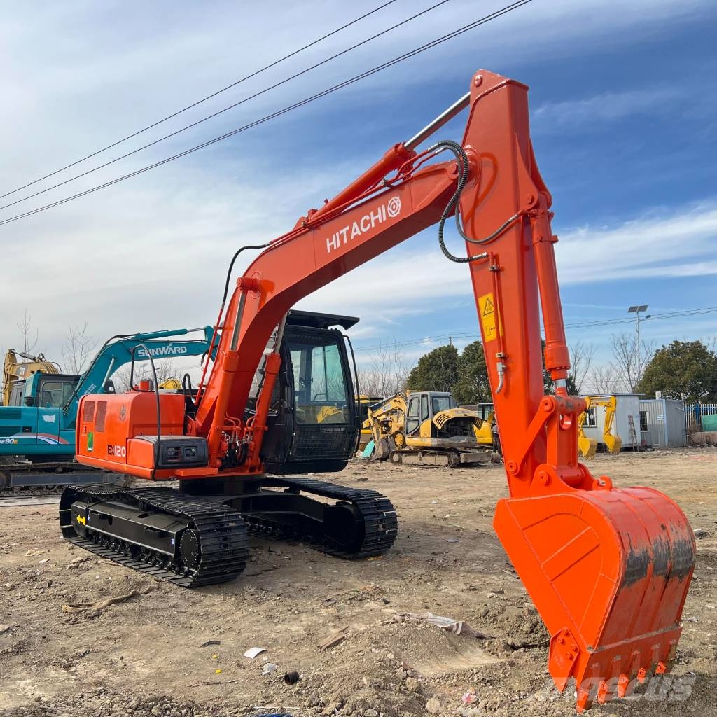 Hitachi EX 120 Гусеничні екскаватори