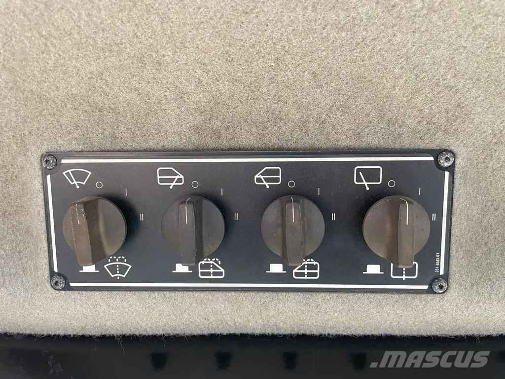CAT D6T LGP بلدوزرات مجنزرة