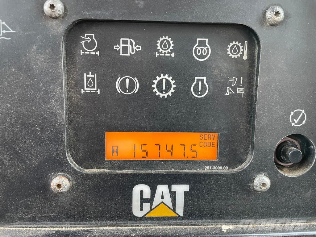 CAT D6T LGP بلدوزرات مجنزرة