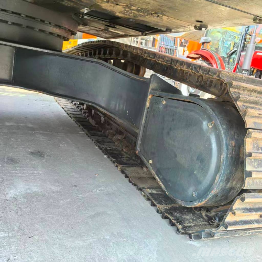 Hyundai Robex 305 LC-9 T Raupenbagger