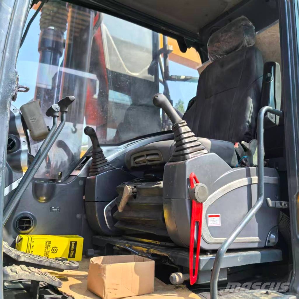 Hyundai Robex 305 LC-9 T Raupenbagger