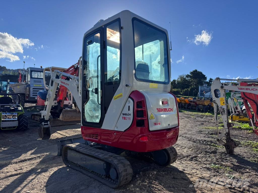 Takeuchi TB 216 حفارات صغيرة أقل من 7 طن (حفارات صغيرة)
