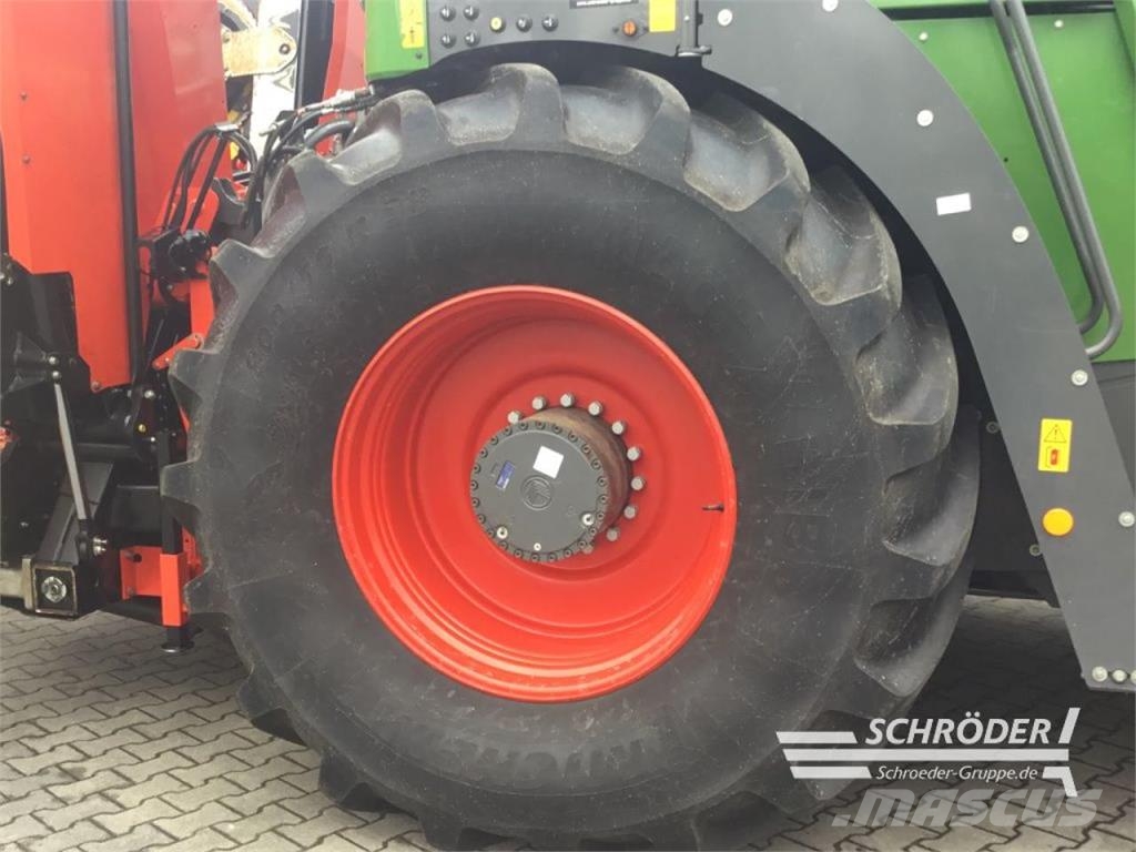 Fendt KATANA 650 GEN3 + KEMPER 375 PLUS علافات ذاتية الدفع