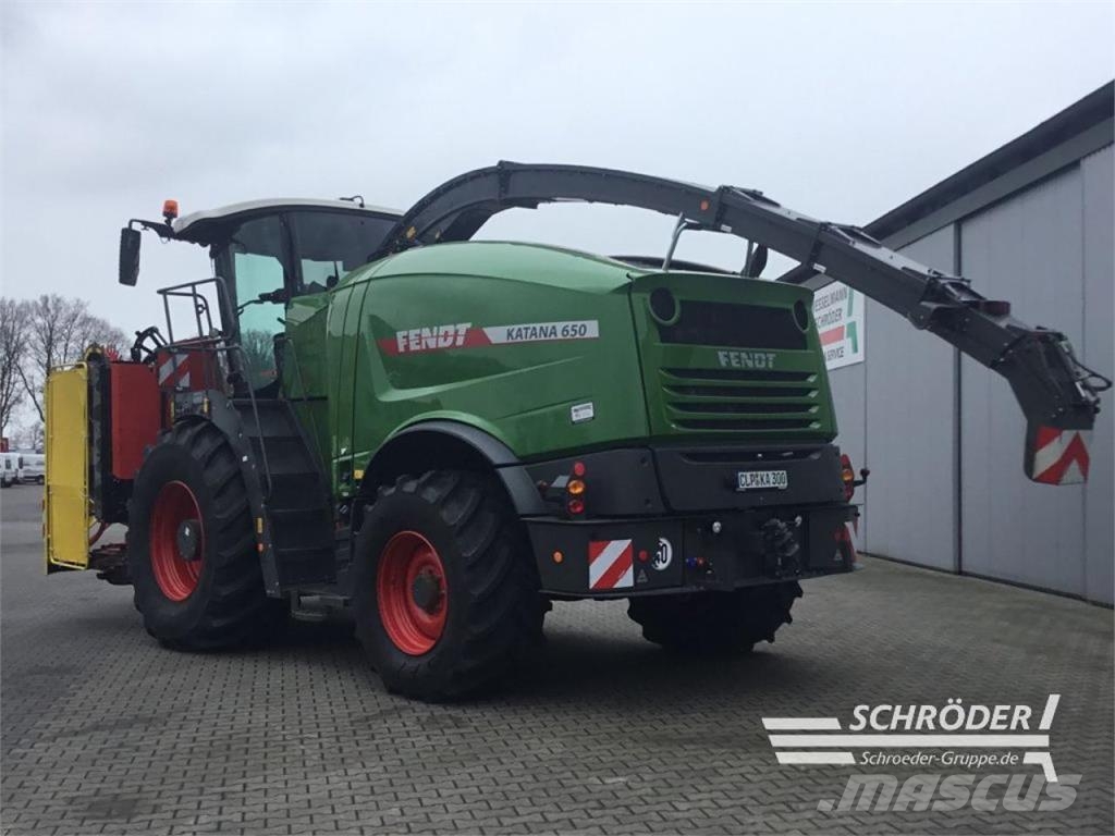 Fendt KATANA 650 GEN3 + KEMPER 375 PLUS علافات ذاتية الدفع