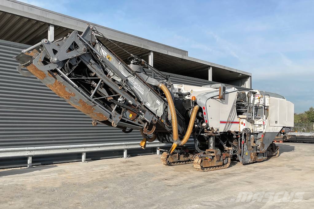 Wirtgen W 210 Asfalta dzesēšanas iekārtas