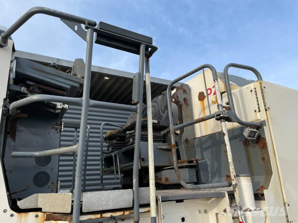 Wirtgen W 210 Asfalta dzesēšanas iekārtas