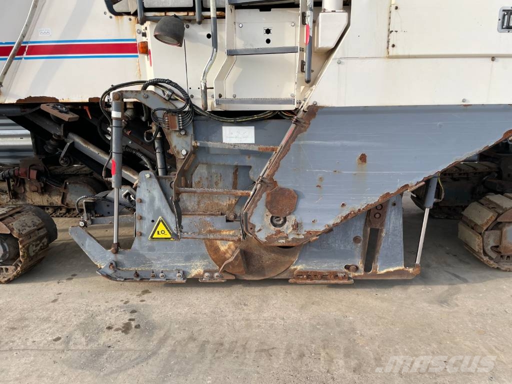Wirtgen W 210 Asfalta dzesēšanas iekārtas