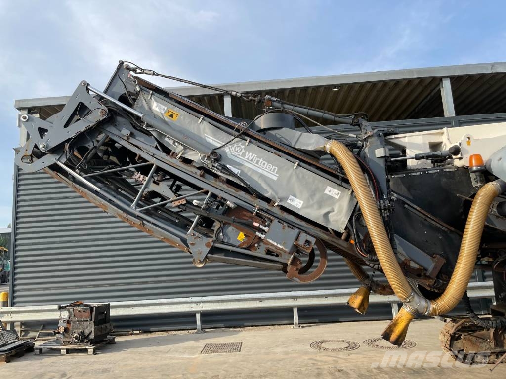 Wirtgen W 210 Asfalta dzesēšanas iekārtas