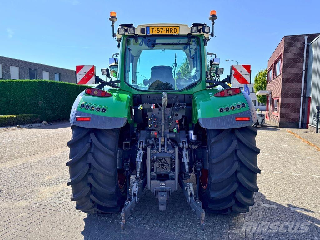 Fendt 718 Vario S4 PowerPlus Tractores