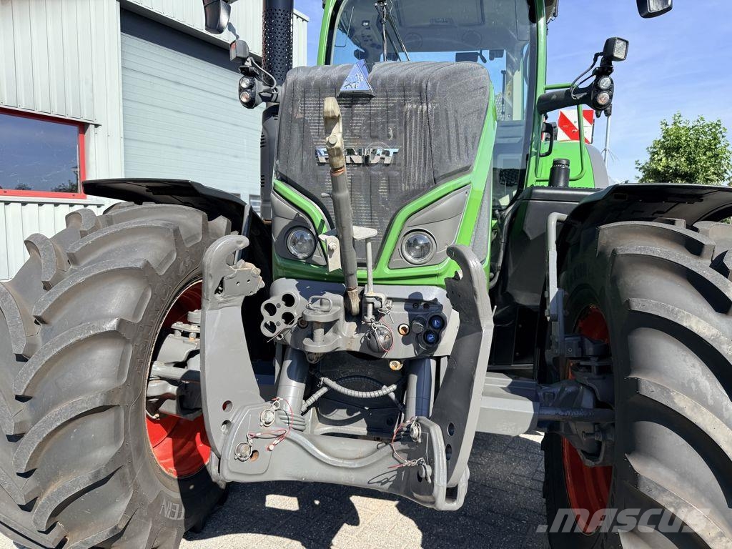 Fendt 718 Vario S4 PowerPlus Tractores