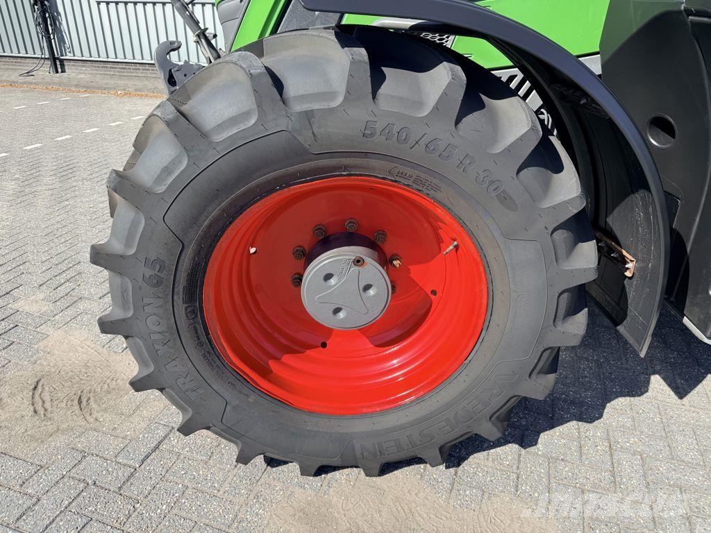 Fendt 718 Vario S4 PowerPlus Tractores