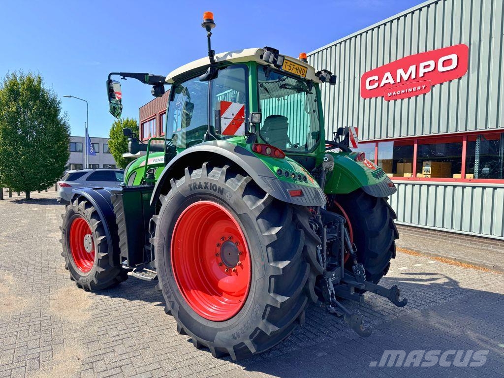 Fendt 718 Vario S4 PowerPlus Tractores