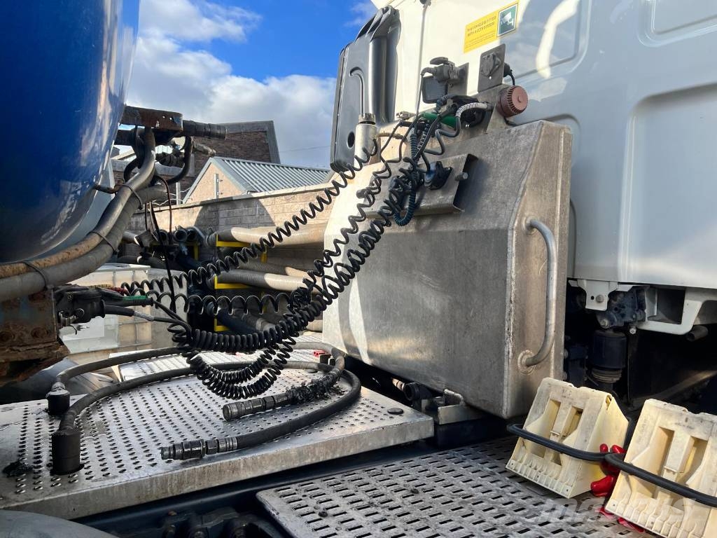 Whale 316 Stainless Steel Vac Tanker with DAF CF 460 Tra Remorque citerne