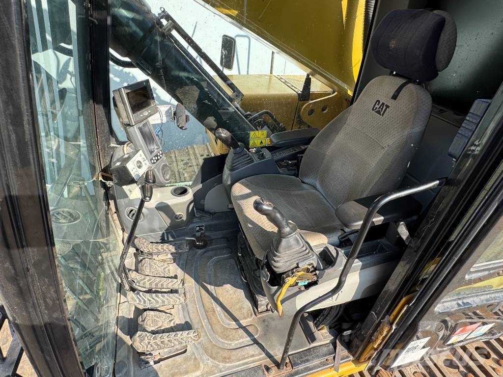 CAT 345C - Tilting Cabin / Adjustable Undercarriage 履帶式 挖土機/掘鑿機/挖掘機