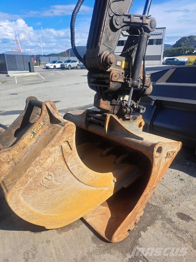 Volvo EC220EL Beltegraver