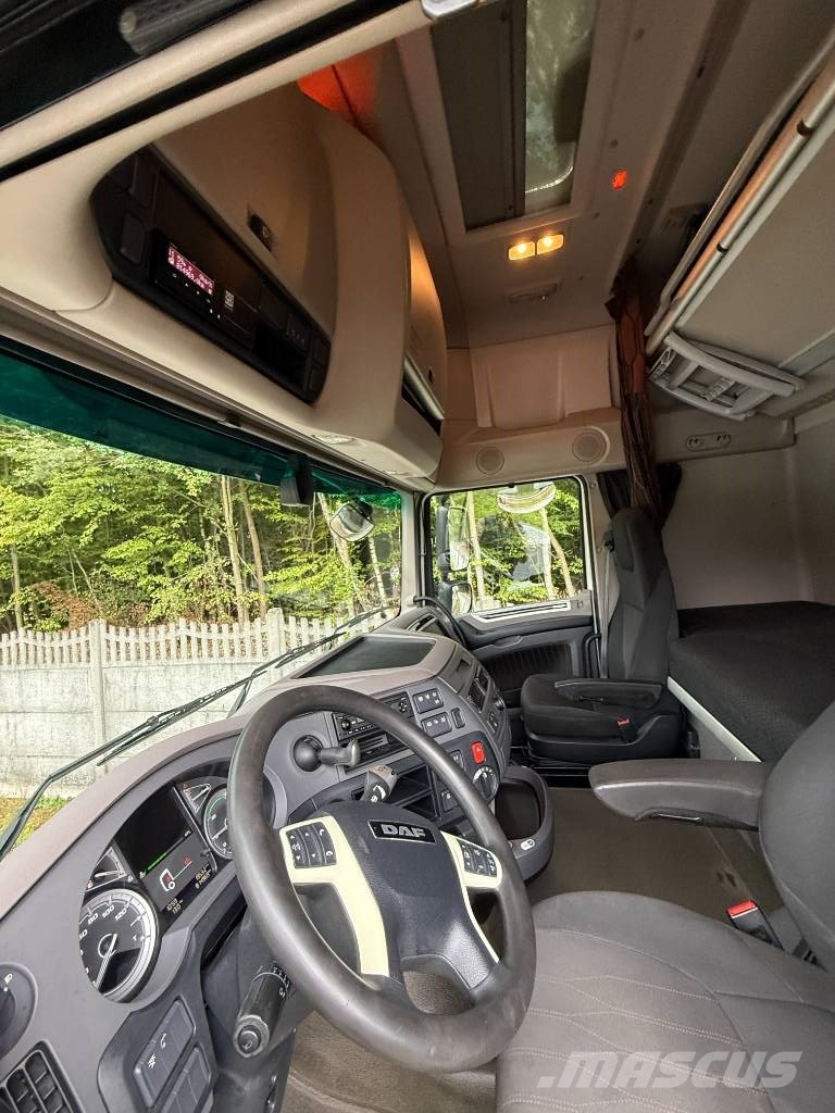 DAF XF 106.480 Kamioni sa ravan platformom / vitlom