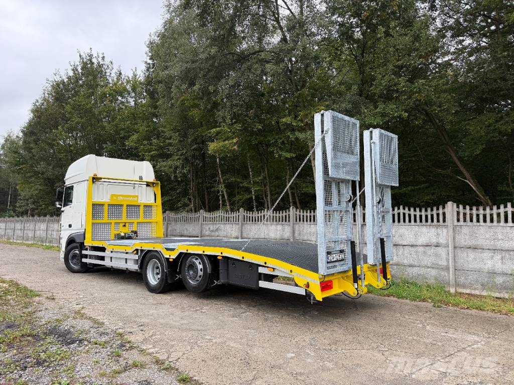 DAF XF 106.480 Kamioni sa ravan platformom / vitlom