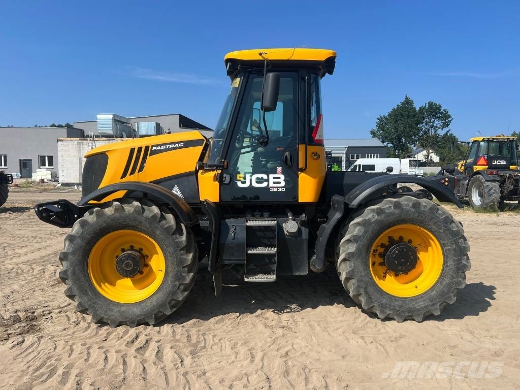 JCB Fastrac 3230 XTRA Traktorid
