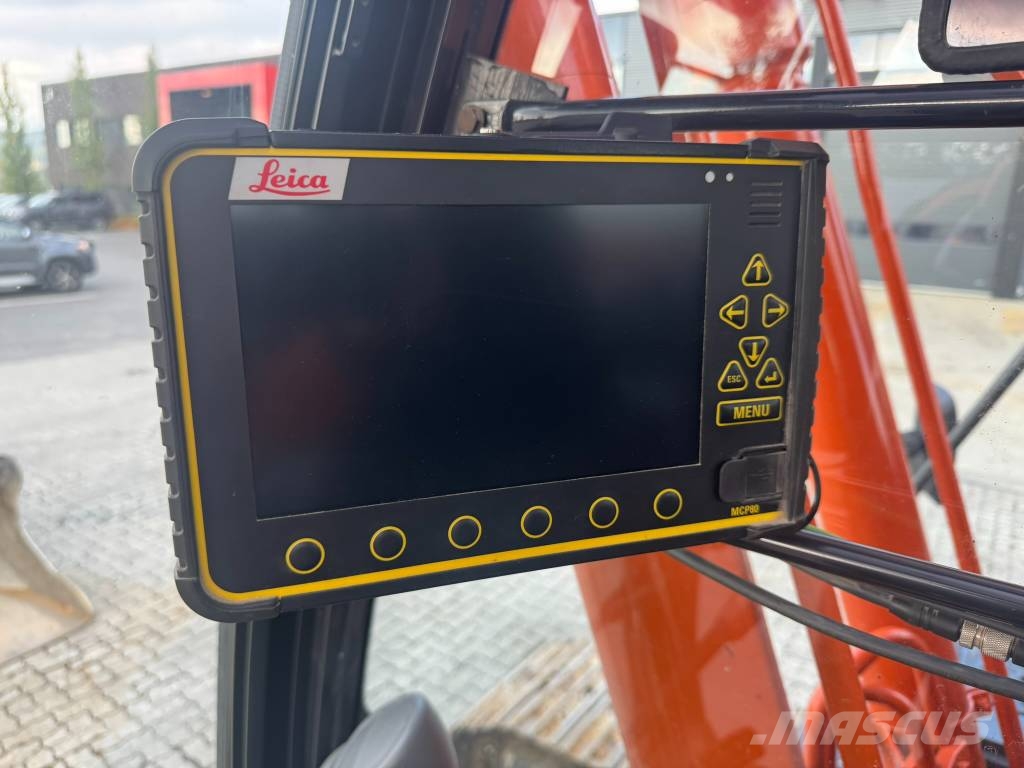 Hitachi ZX 210 LC-6 Гусеничные экскаваторы