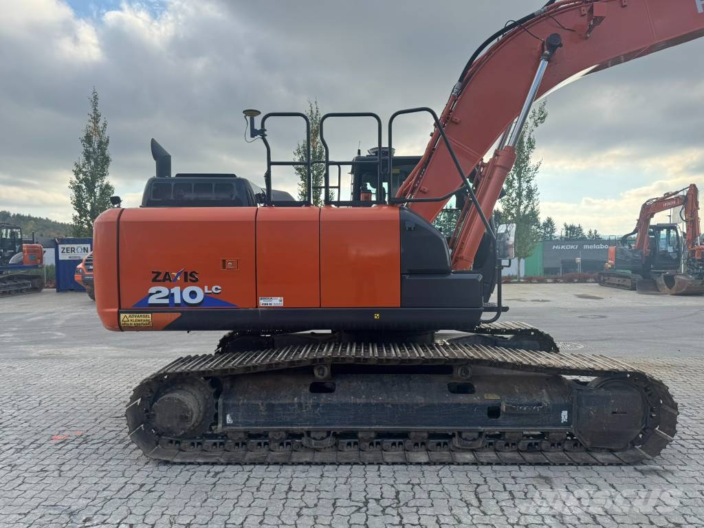 Hitachi ZX 210 LC-6 Гусеничные экскаваторы