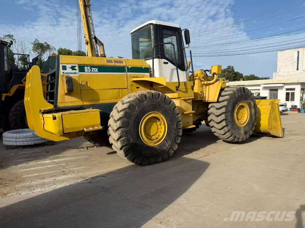 Kawasaki 85 Z A Iekrāvēji uz riteņiem