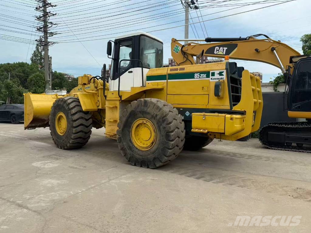 Kawasaki 85 Z A Iekrāvēji uz riteņiem