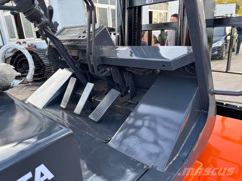 Toyota 70 Telescopic handlers