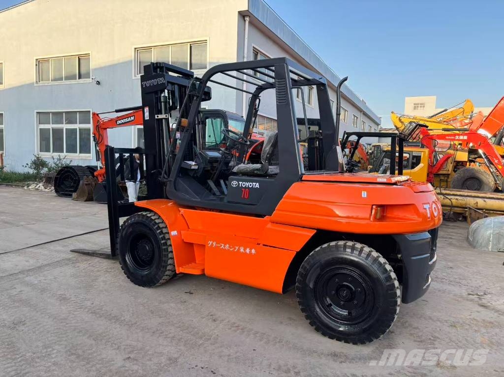 Toyota 70 Telescopic handlers
