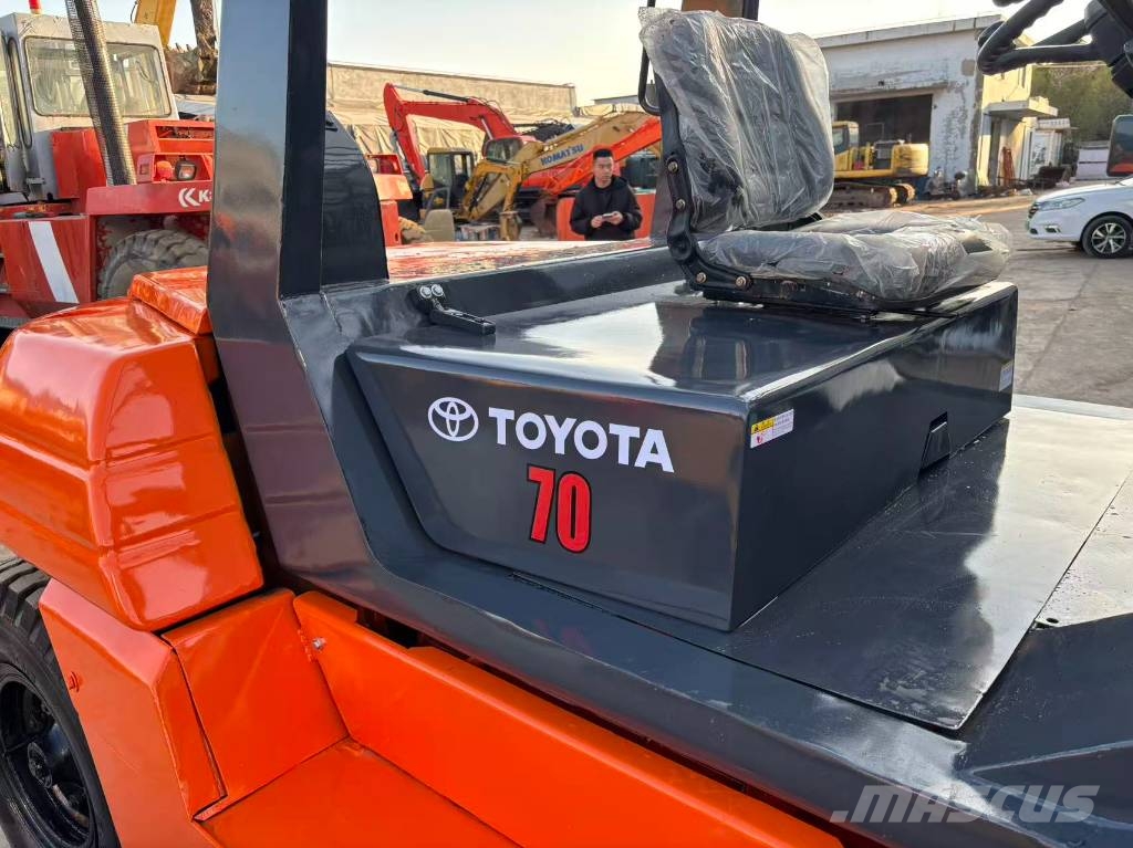 Toyota 70 Telescopic handlers