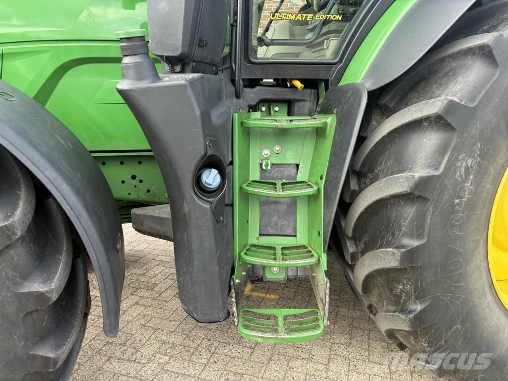 John Deere 6250R Traktori