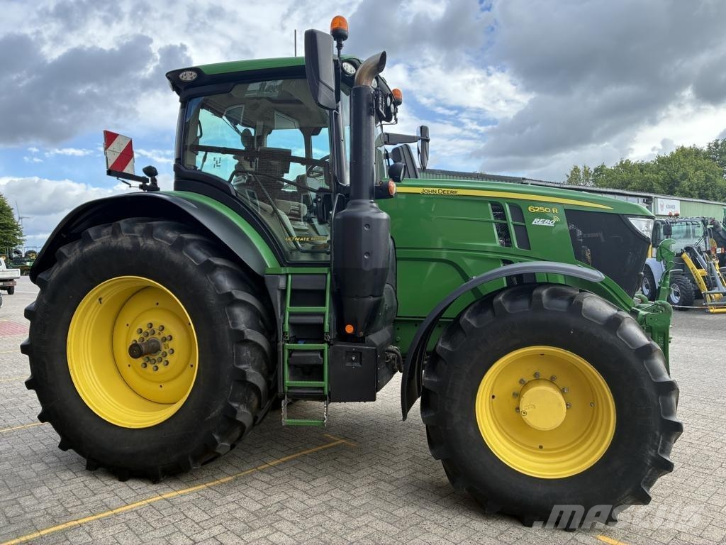 John Deere 6250R Traktori