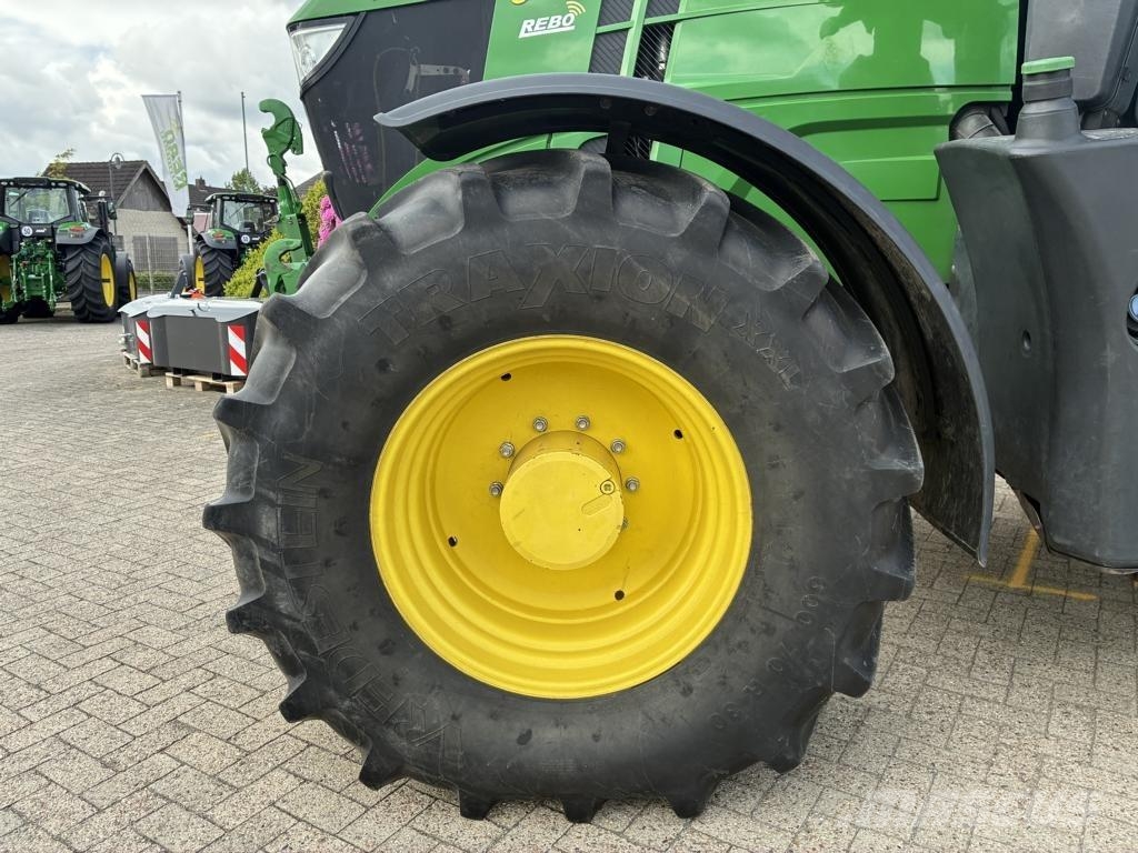 John Deere 6250R Traktori