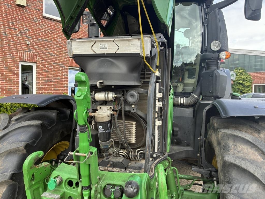 John Deere 6250R Traktori