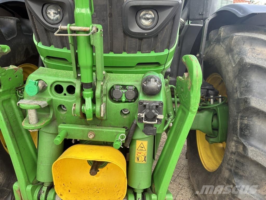 John Deere 6250R Traktori