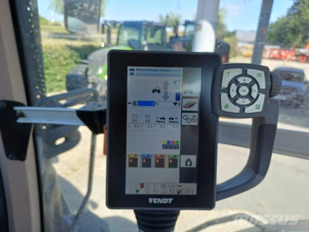 Fendt Vario 828 Tractors